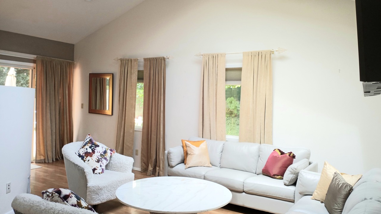 Photo of Bedroom in Port Washington