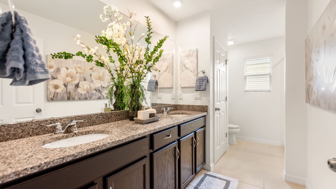 Photo of Bathroom in Four Corners