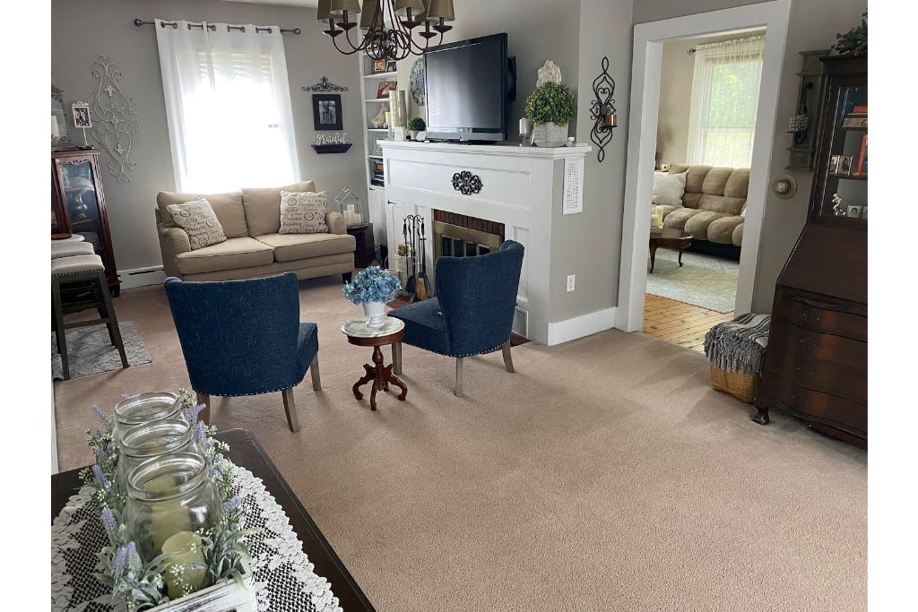 Photo of Livingroom in Warrensburg