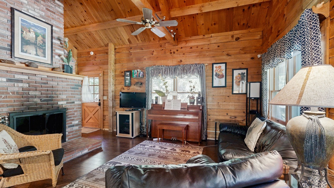 Photo of Livingroom in Easton