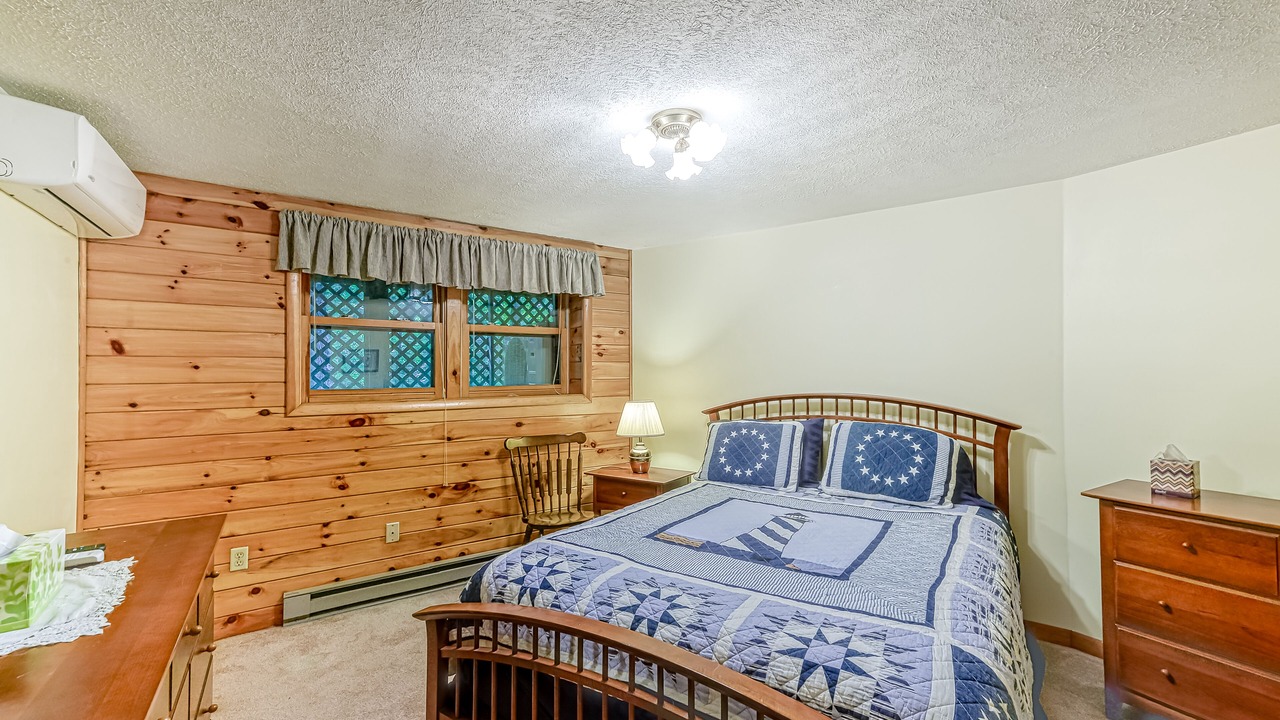 Photo of Bedroom in McHenry