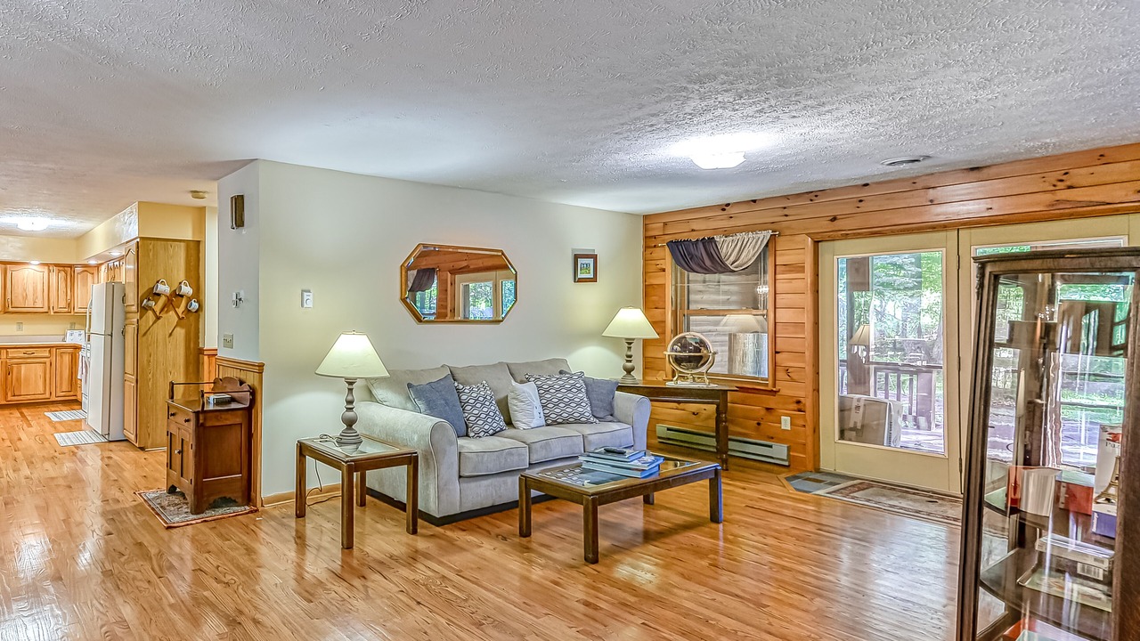 Photo of Livingroom in McHenry
