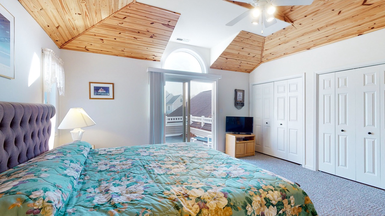 Photo of Bedroom in Caine Woods