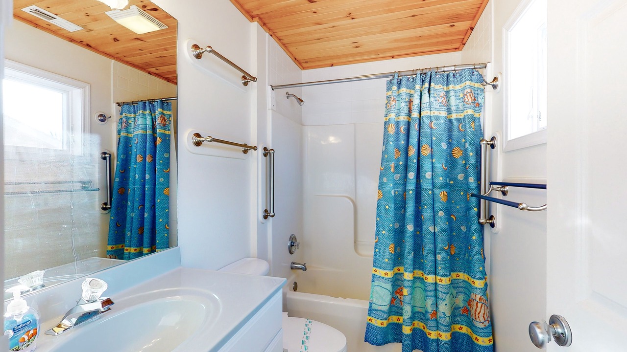 Photo of Bathroom in Caine Woods