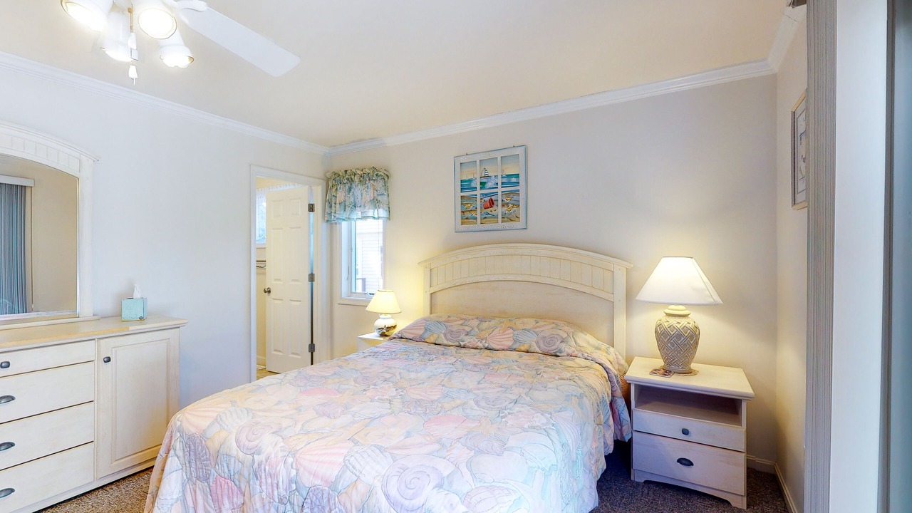 Photo of Bedroom in Caine Woods