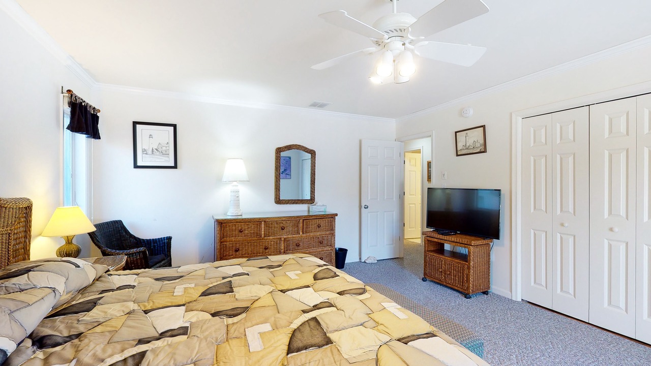 Photo of Bedroom in Caine Woods