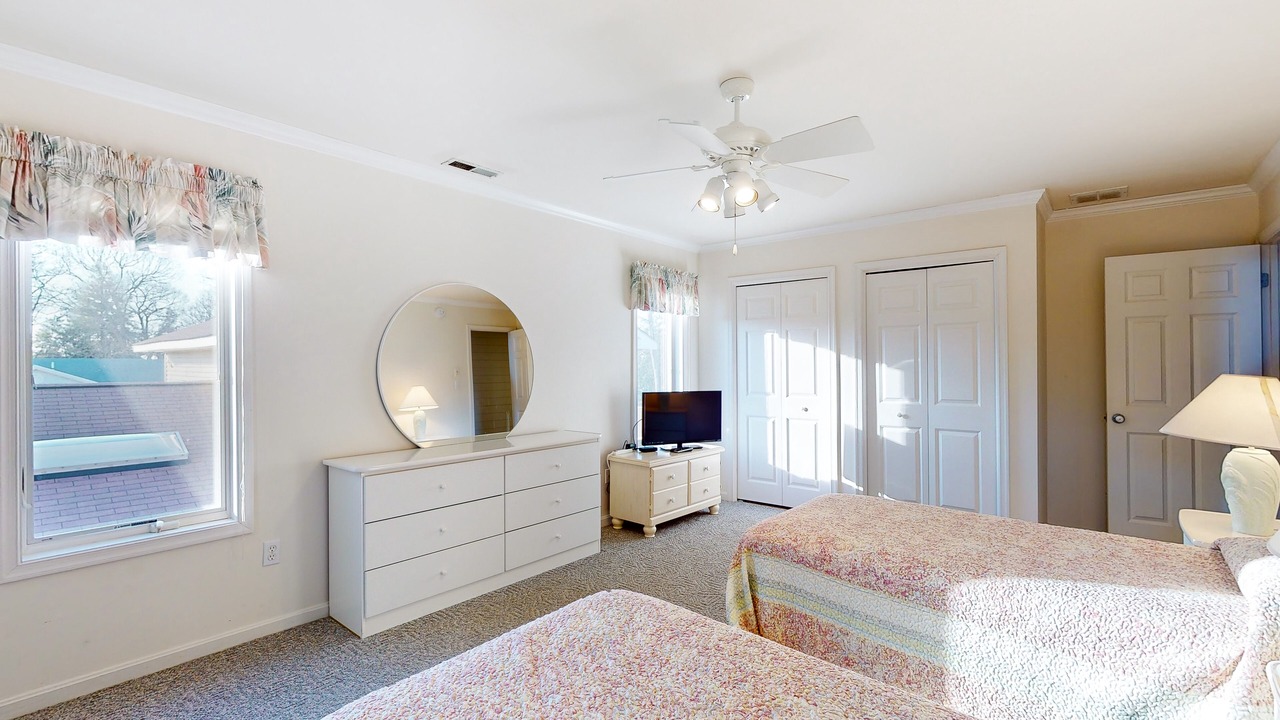 Photo of Bedroom in Caine Woods