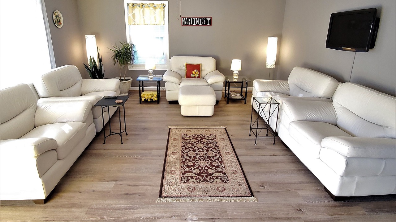 Photo of Bedroom in Issue