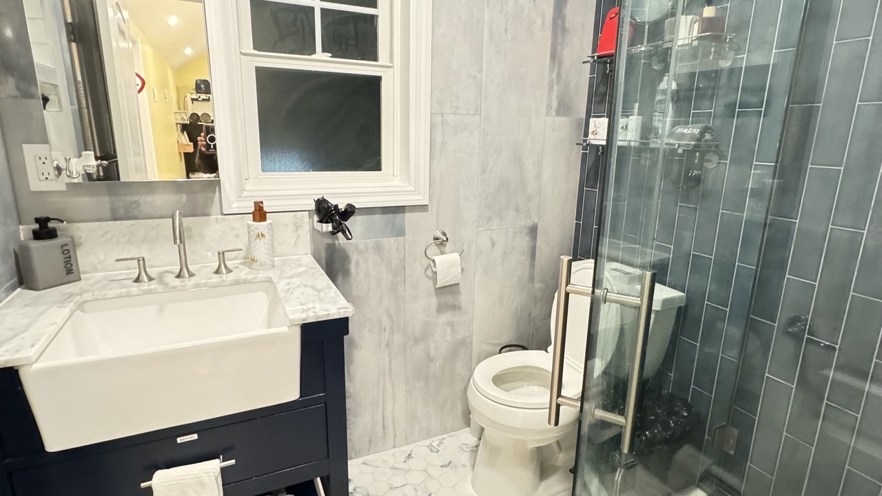 Photo of Bathroom in Bay Shore