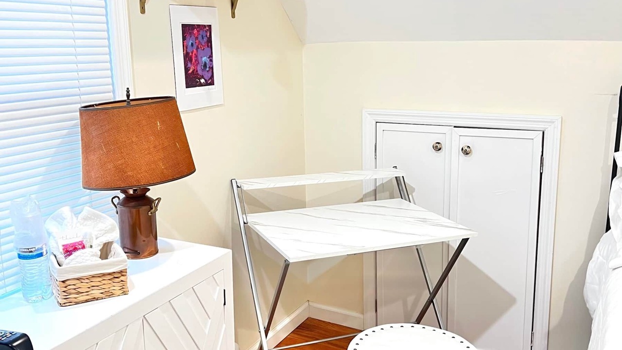 Photo of Bedroom in Bay Shore
