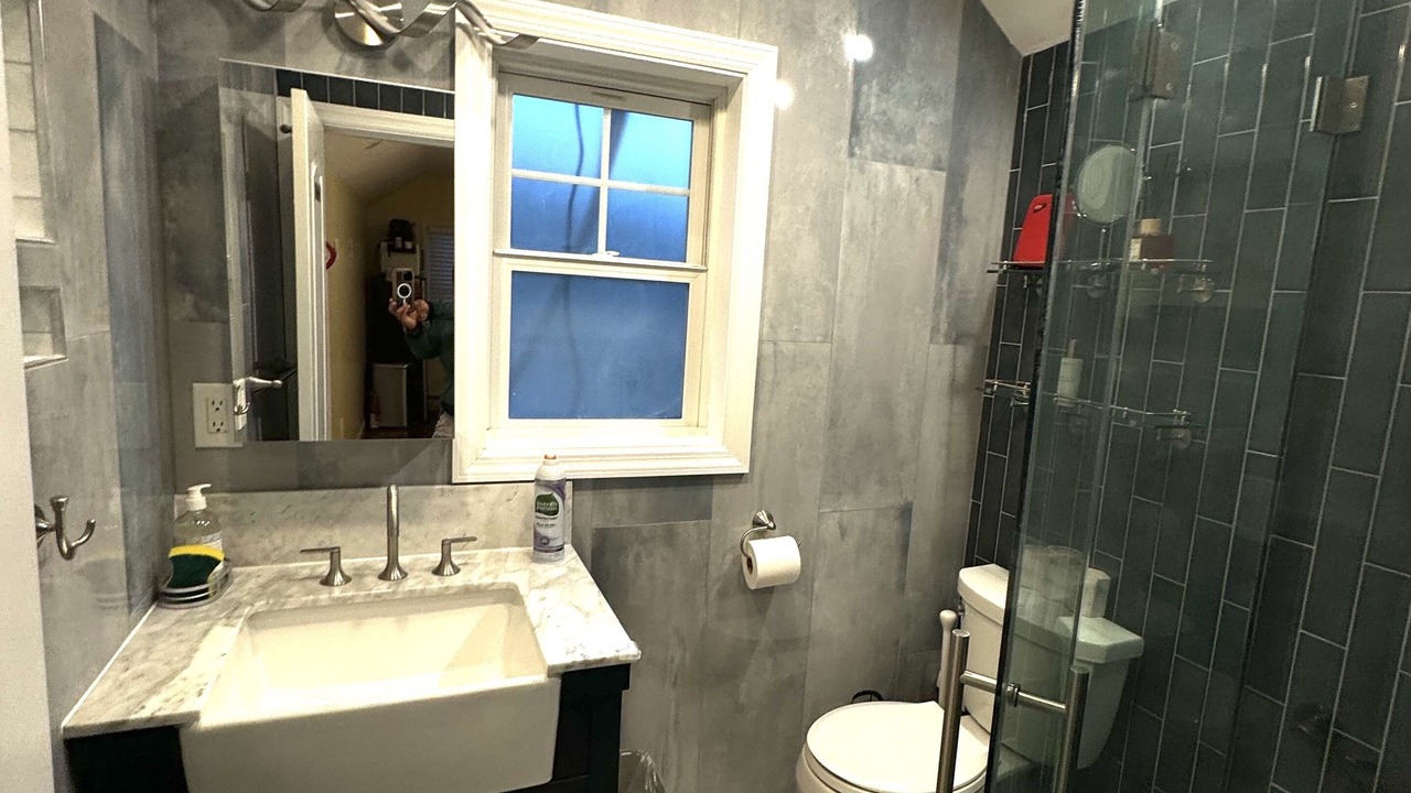 Photo of Bathroom in Bay Shore