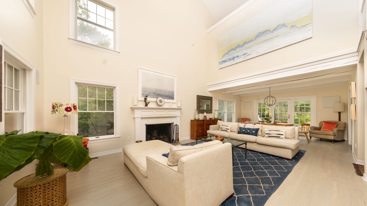 Photo of Livingroom in Water Mill