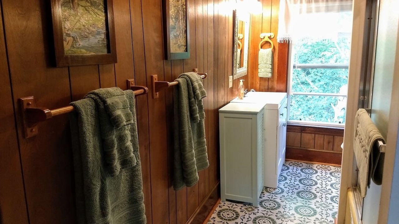 Photo of Bathroom in Upper Village