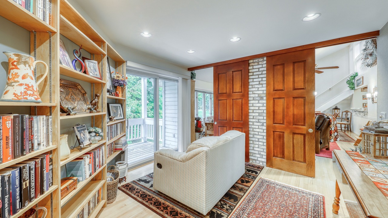 Photo of Livingroom in Warren