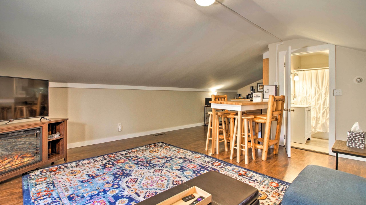 Photo of Livingroom in Wallingford
