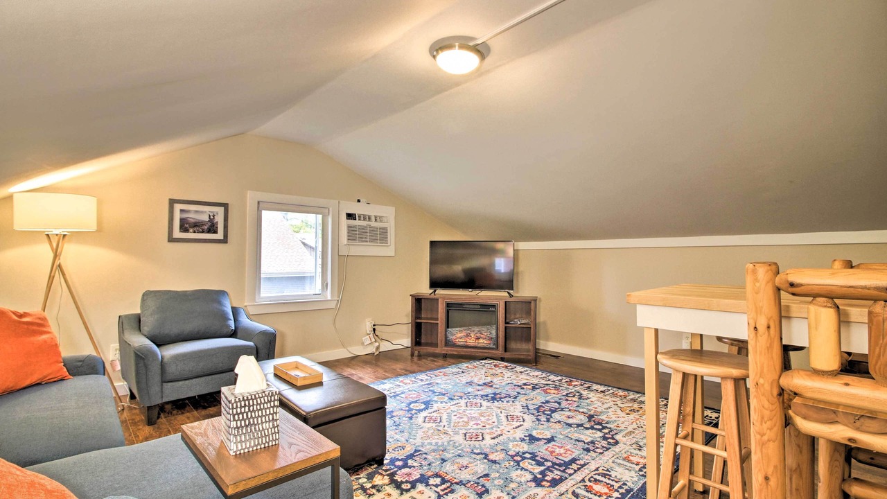 Photo of Livingroom in Wallingford