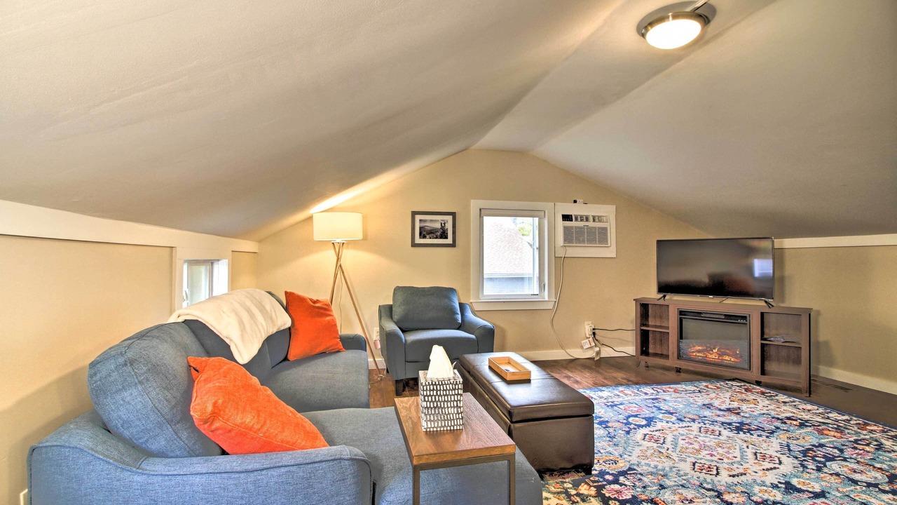 Photo of Livingroom in Wallingford