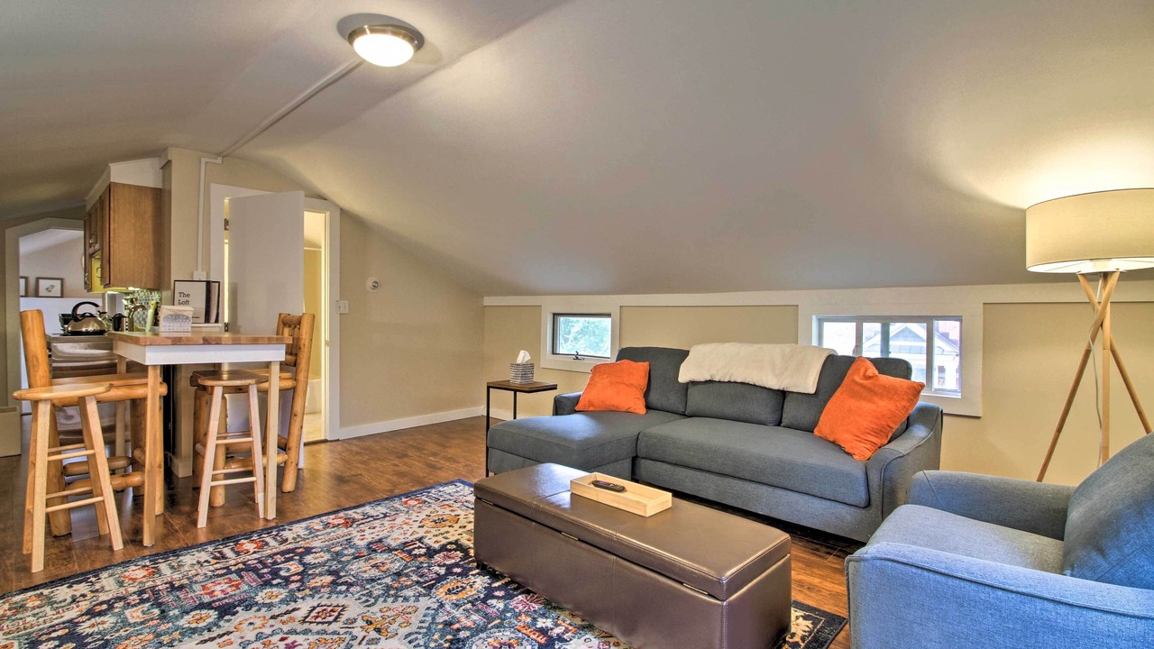 Photo of Livingroom in Wallingford