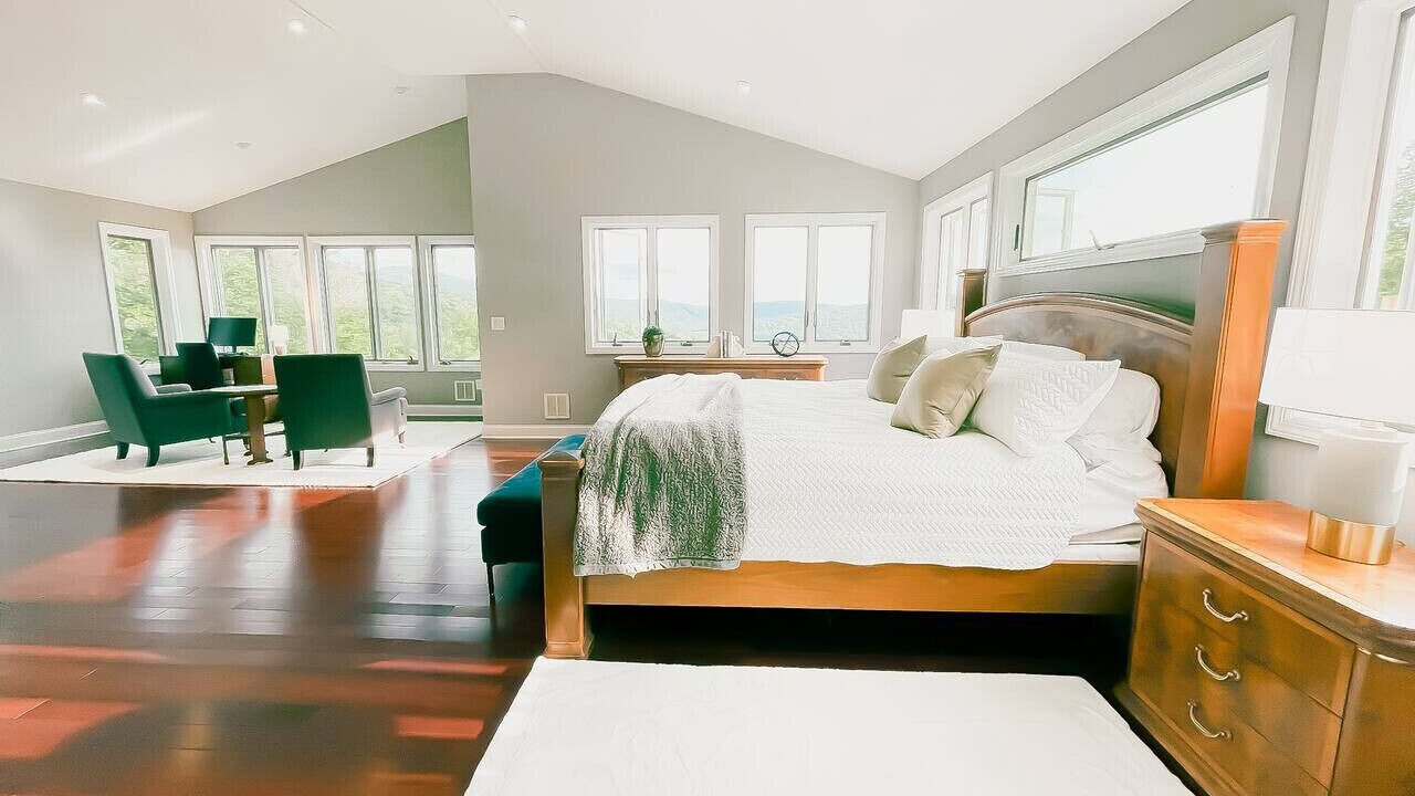 Photo of Bedroom in Bovina Center