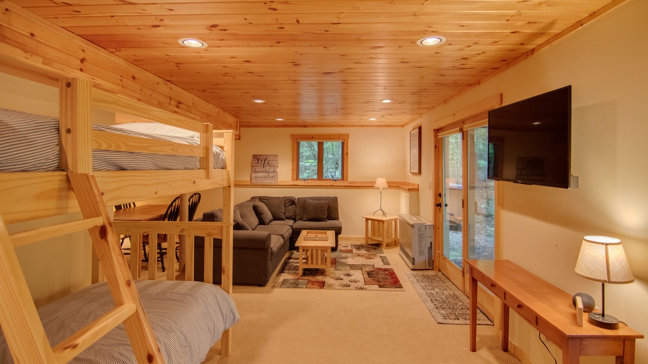 Photo of Livingroom in Thornton