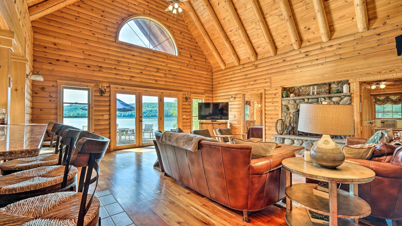 Photo of Livingroom in Poultney