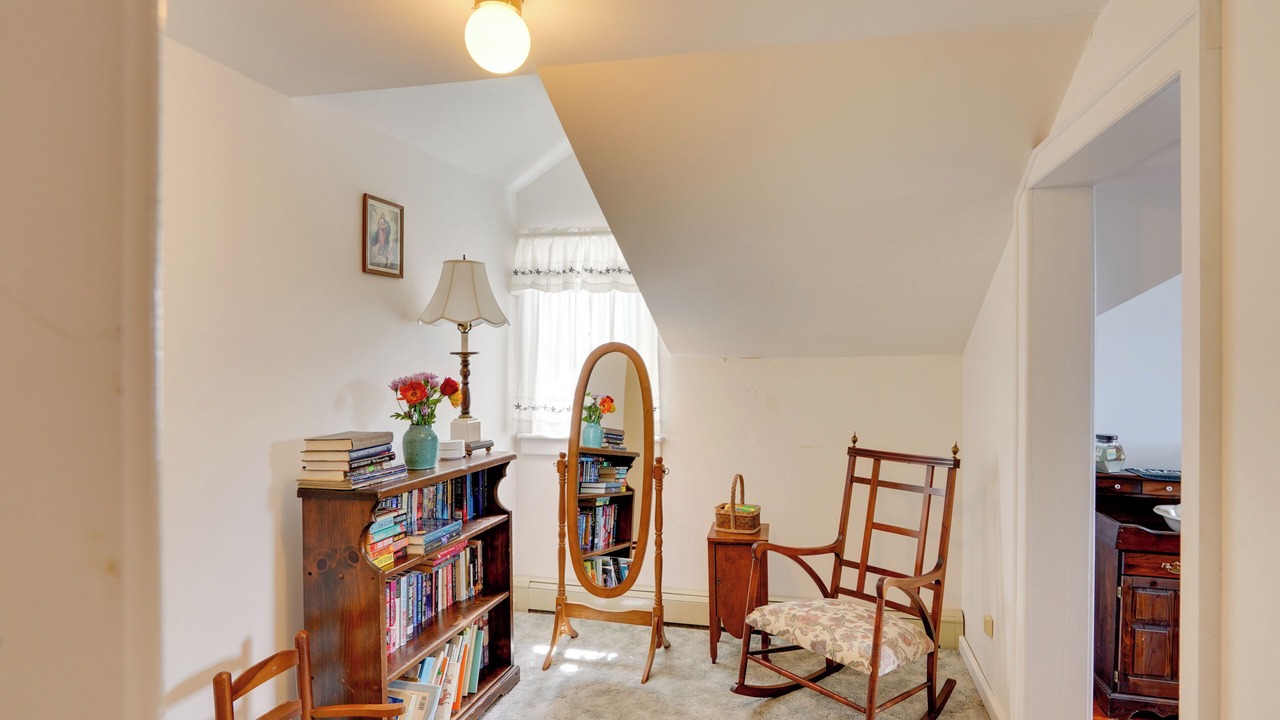 Photo of Bedroom in Hollowville