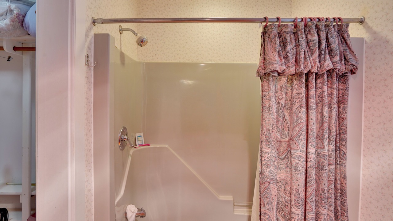 Photo of Bathroom in Hollowville