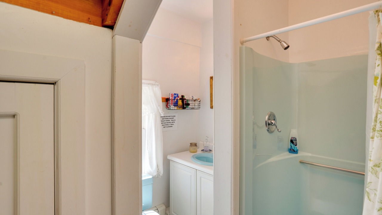 Photo of Bathroom in Hollowville