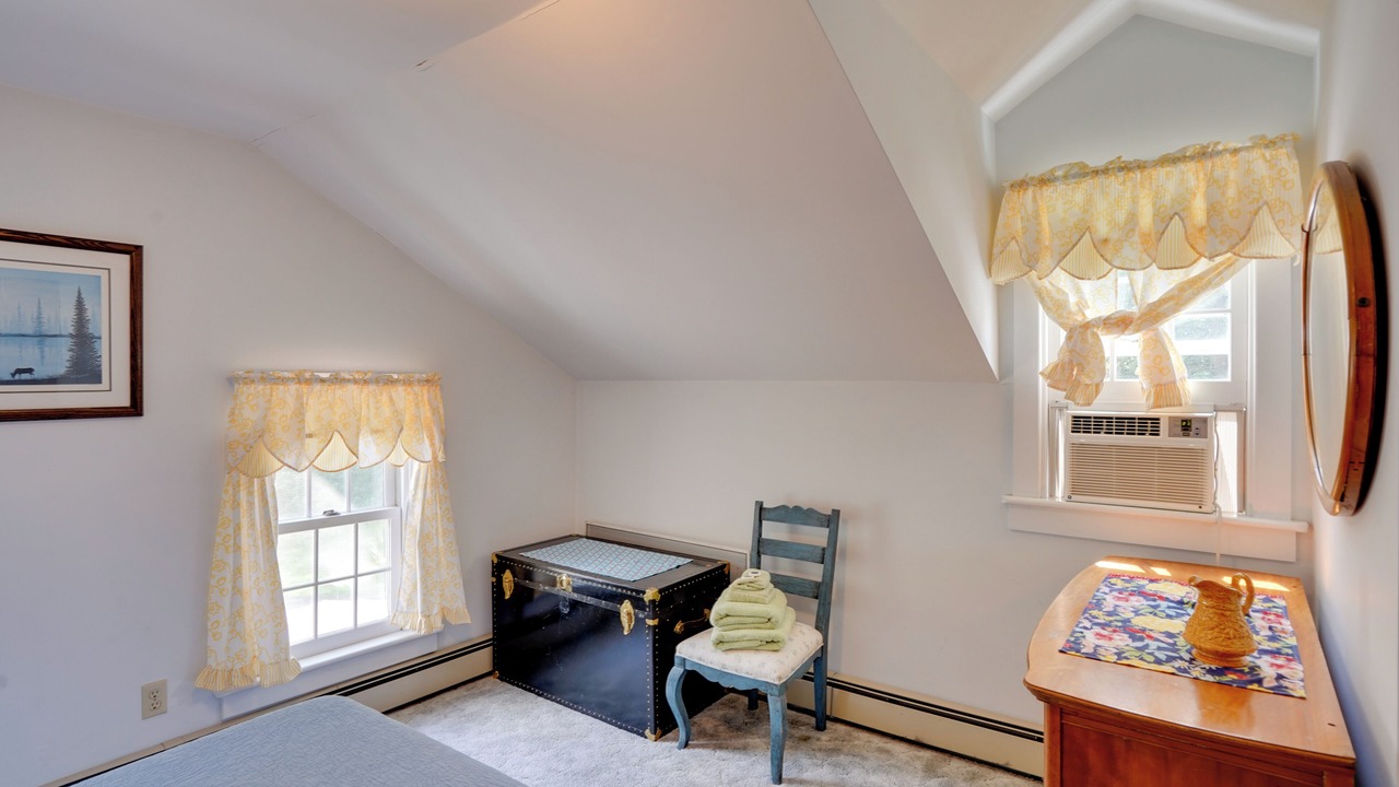 Photo of Bedroom in Hollowville