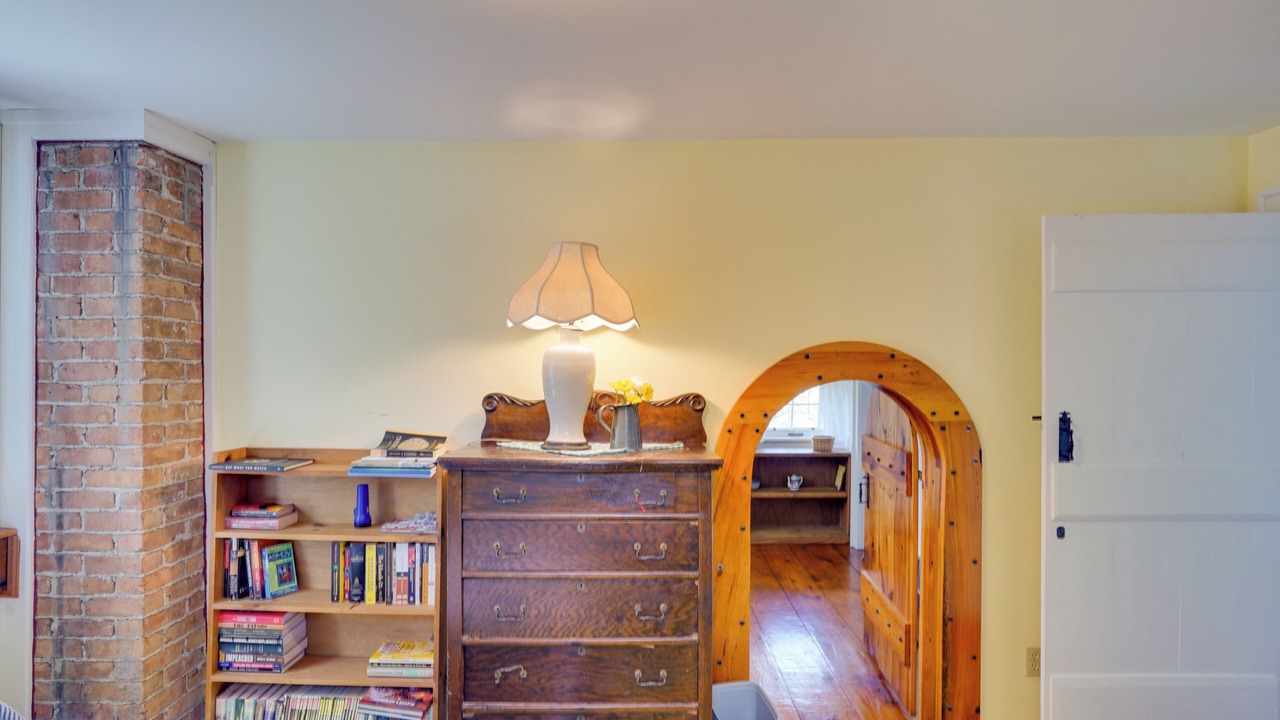 Photo of Bedroom in Hollowville