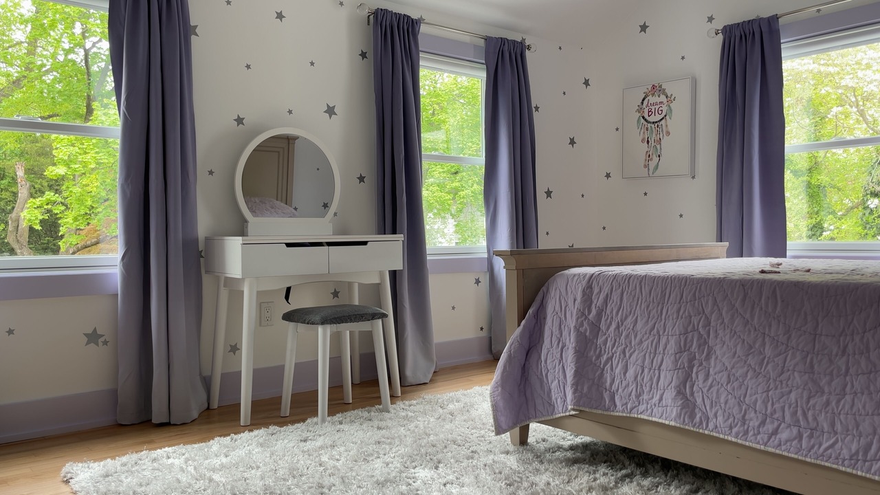 Photo of Bedroom in Port Washington