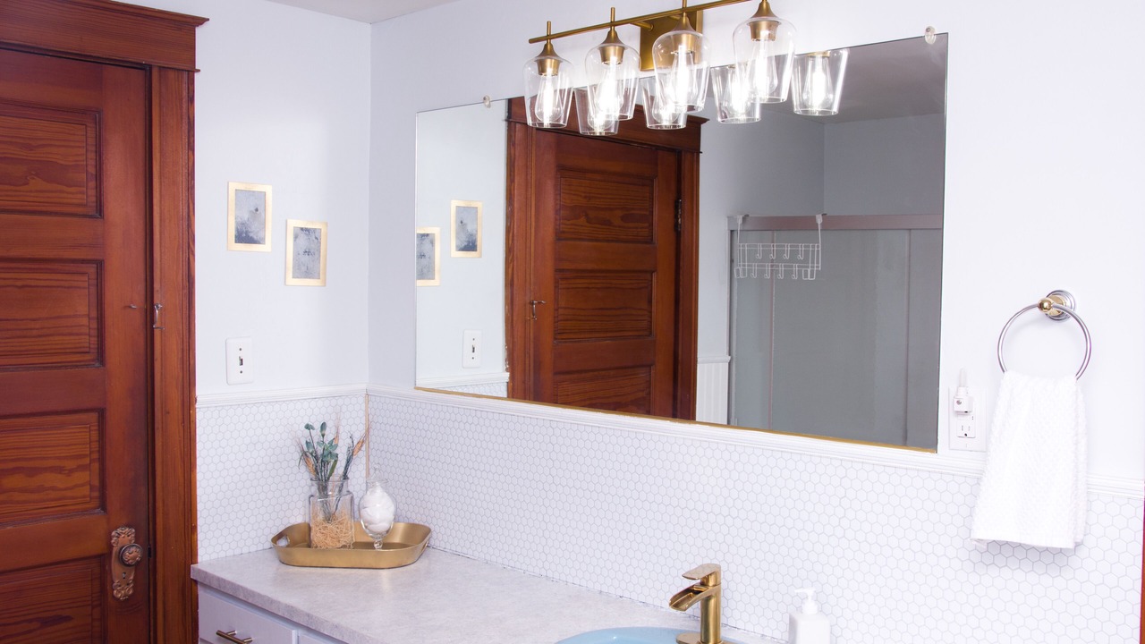 Photo of Bathroom in Niagara Falls