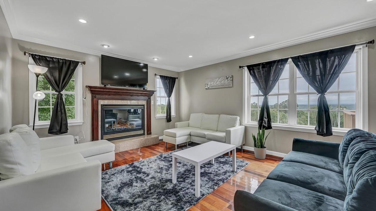 Photo of Livingroom in Bloomingburg