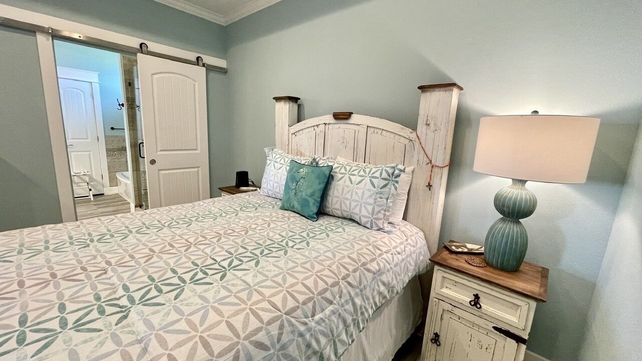 Photo of Bedroom in Port Bolivar