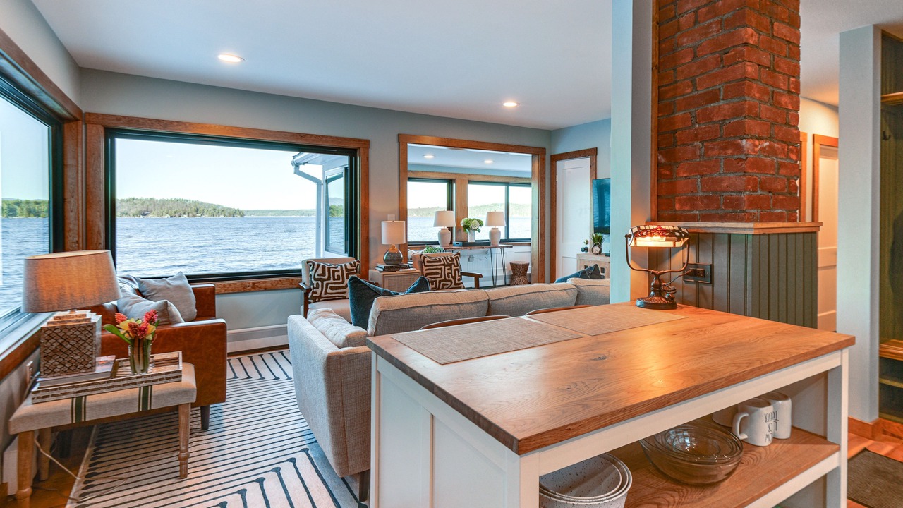 Photo of Livingroom in West Alton