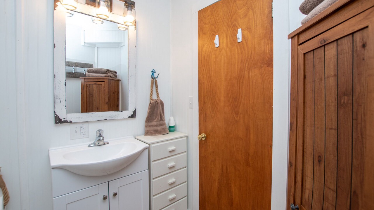 Photo of Bathroom in Valois