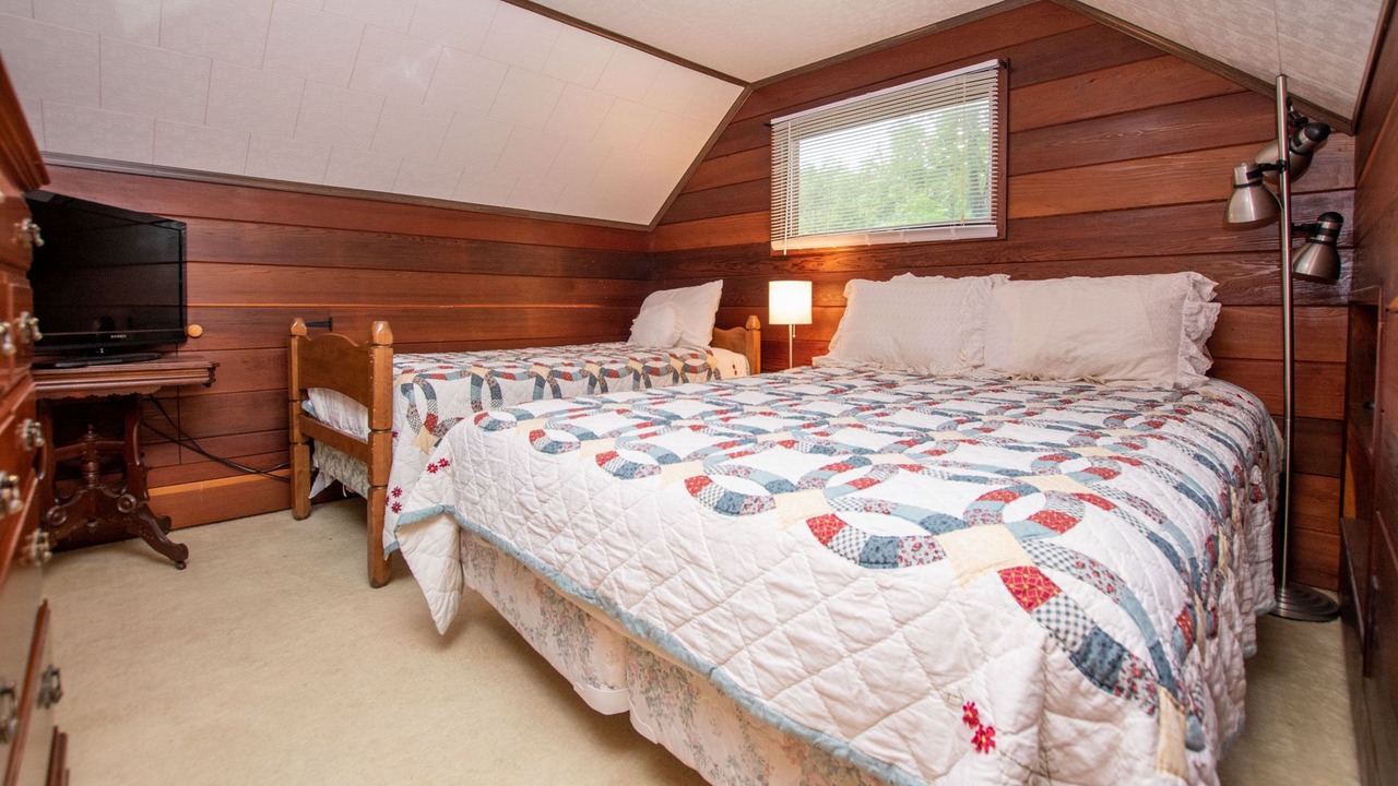 Photo of Bedroom in Valois