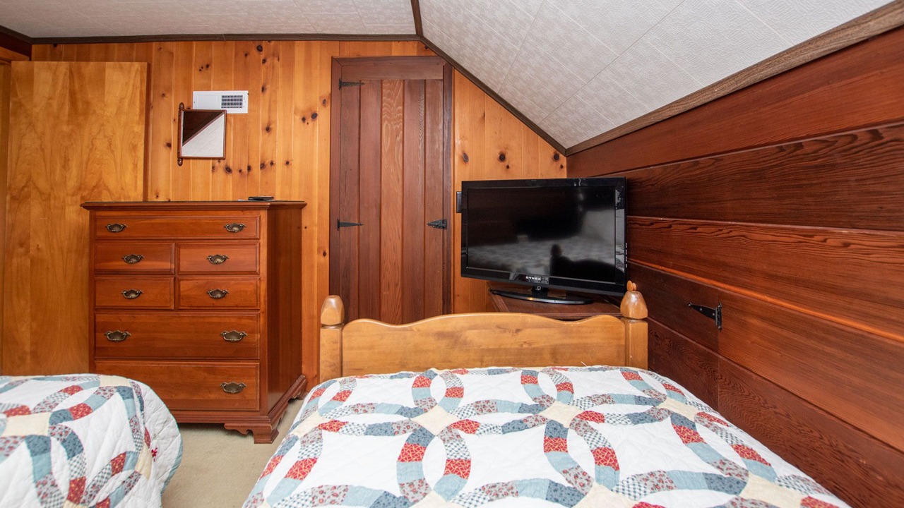 Photo of Bedroom in Valois