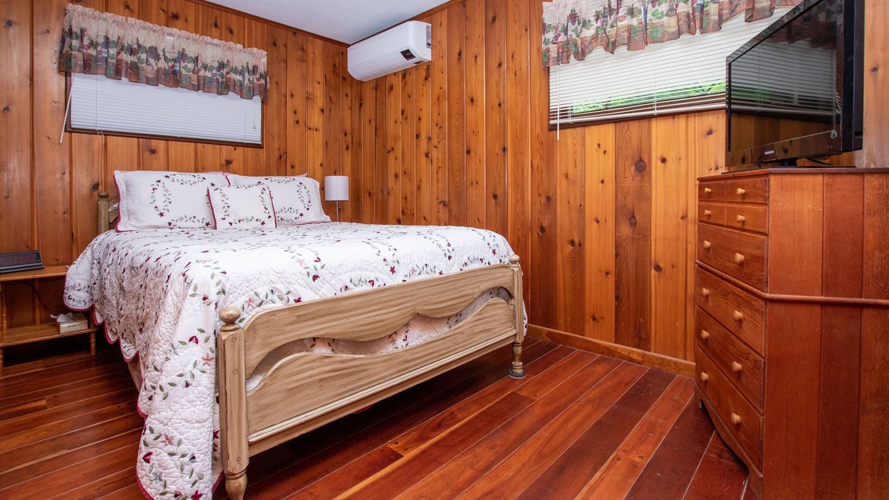 Photo of Bedroom in Valois