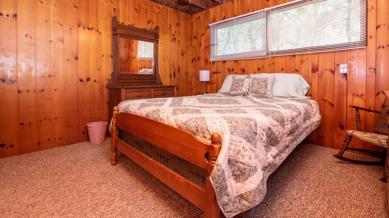 Photo of Bedroom in Valois