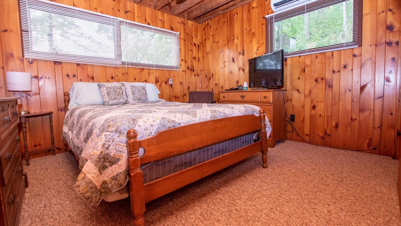 Photo of Bedroom in Valois