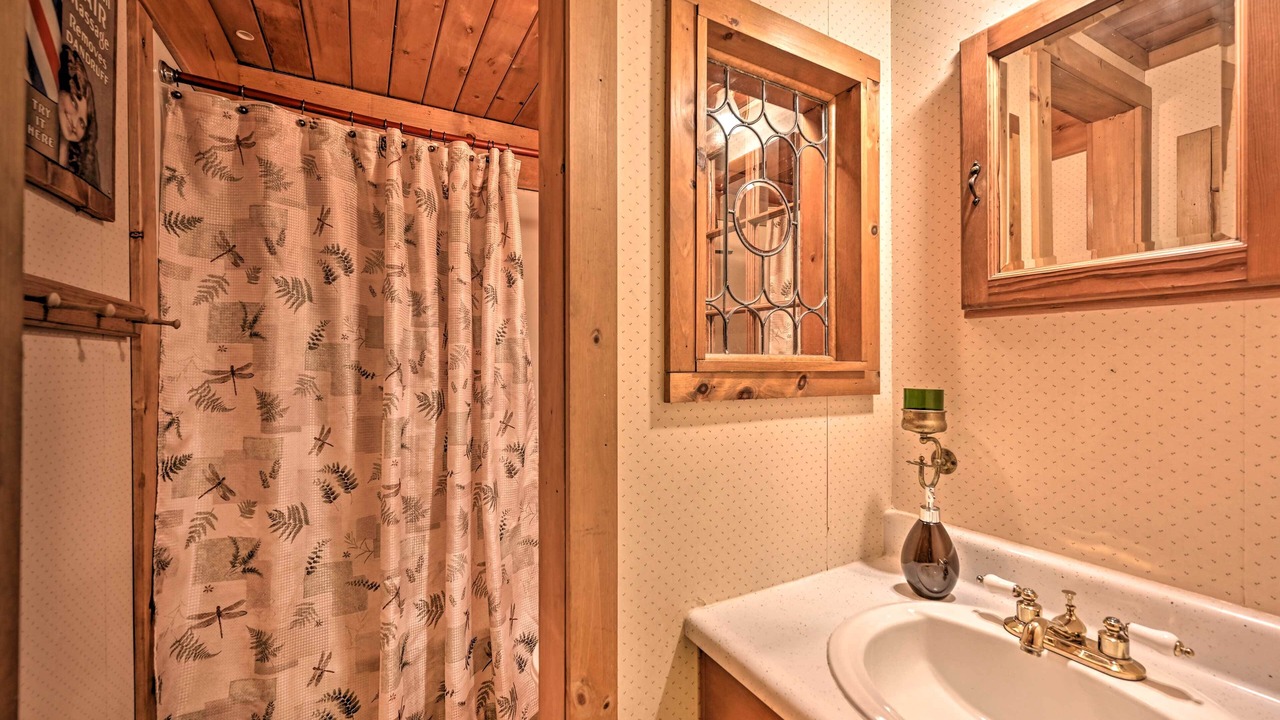 Photo of Bathroom in Jay