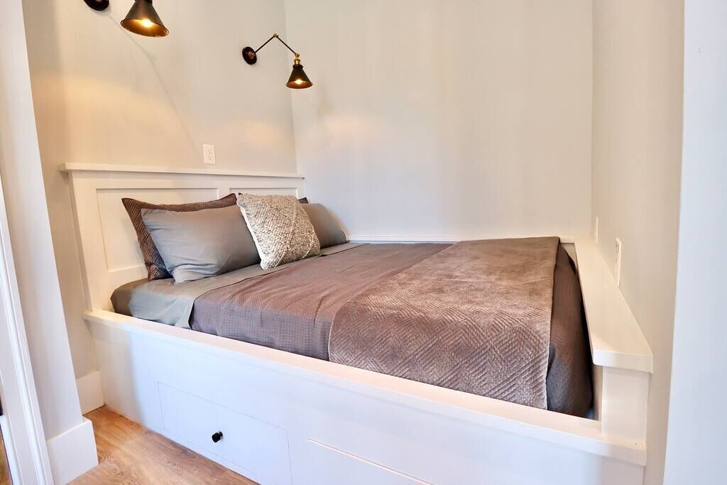 Photo of Bedroom in Old Town Alexandria
