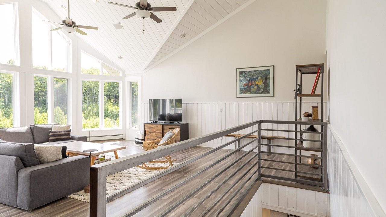 Photo of Livingroom in Monroe Bridge