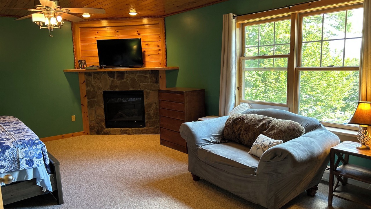 Photo of Livingroom in Bethel