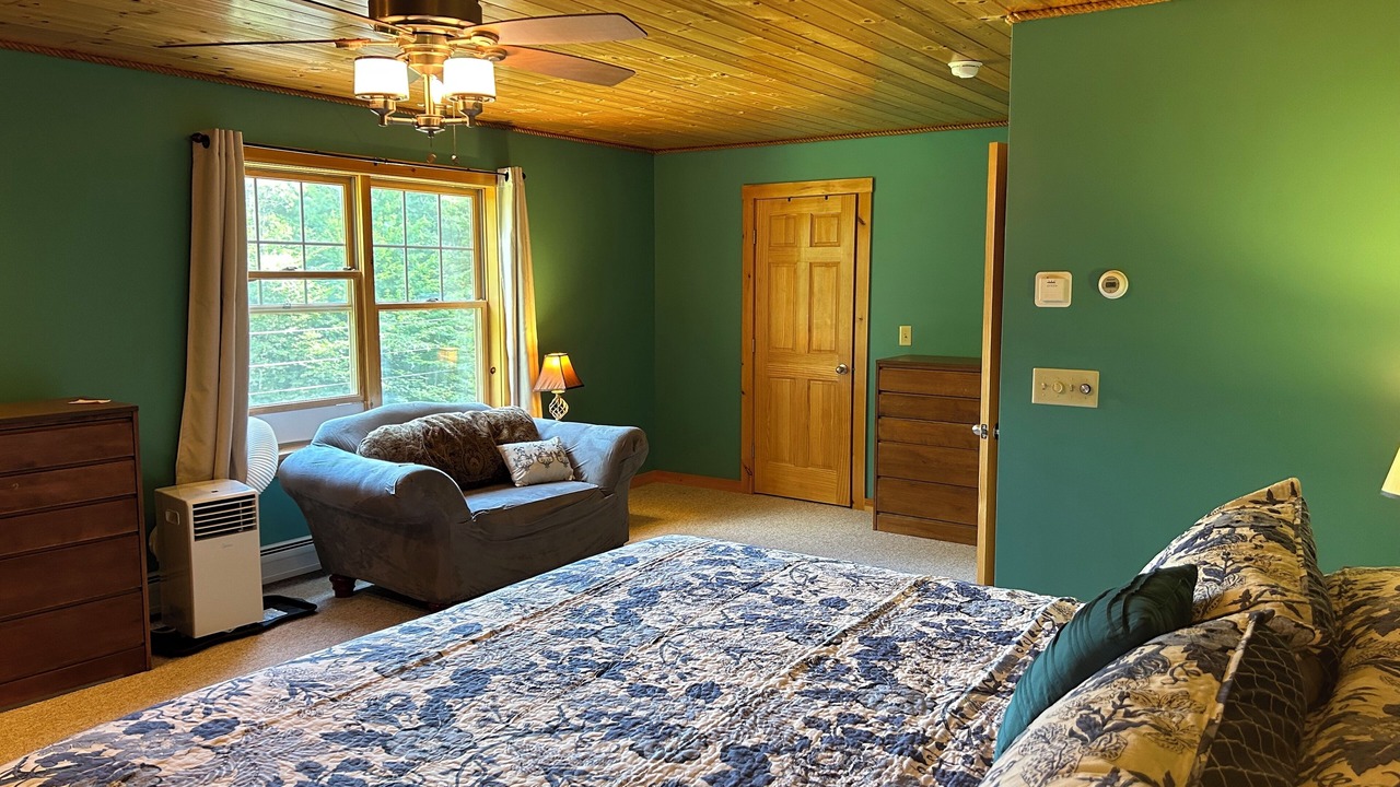 Photo of Bedroom in Bethel