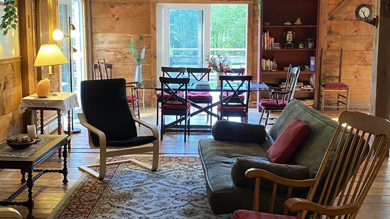 Photo of Livingroom in Williamsville