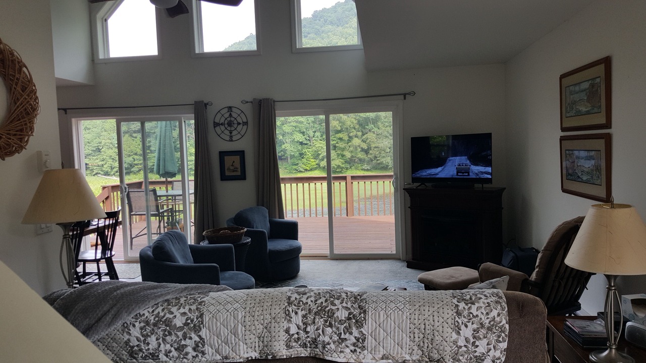 Photo of Livingroom in Rowlesburg