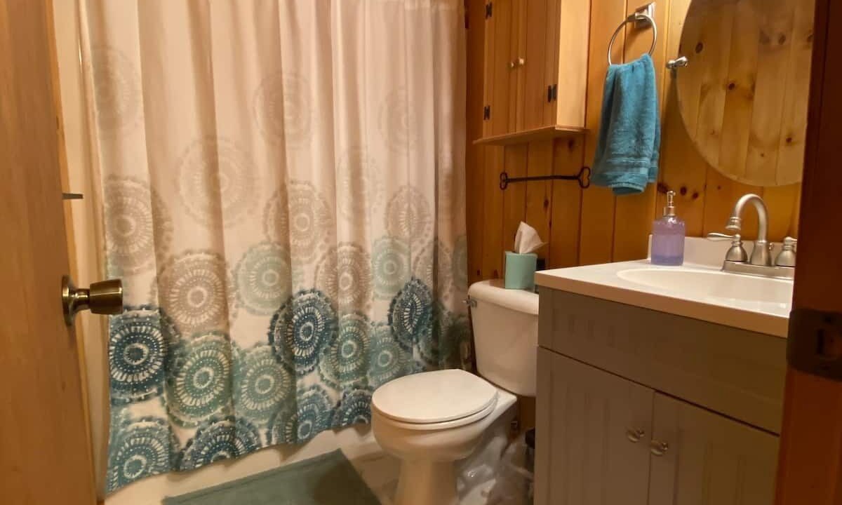 Photo of Bathroom in Freedom
