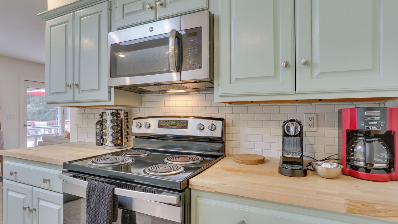 Photo of Kitchen in Swan Lake